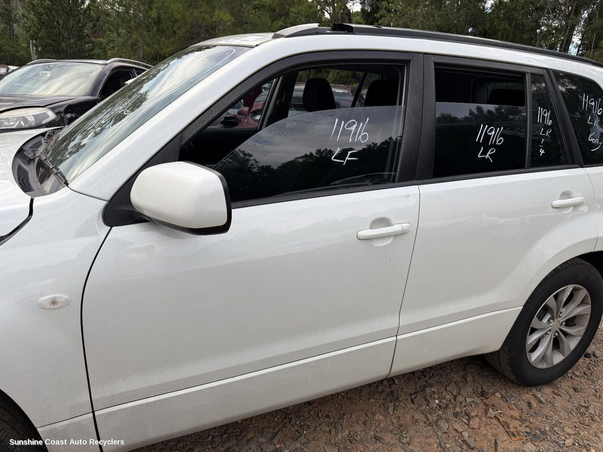 2005-2018 Suzuki Vitara Left Front Door Window