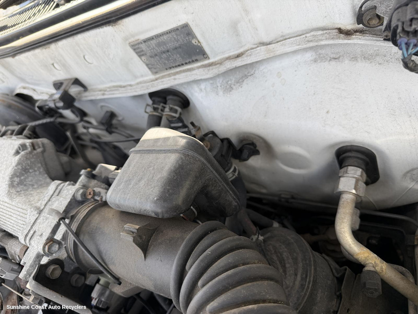 1998-2001 Toyota Corolla Air Cleaner Box