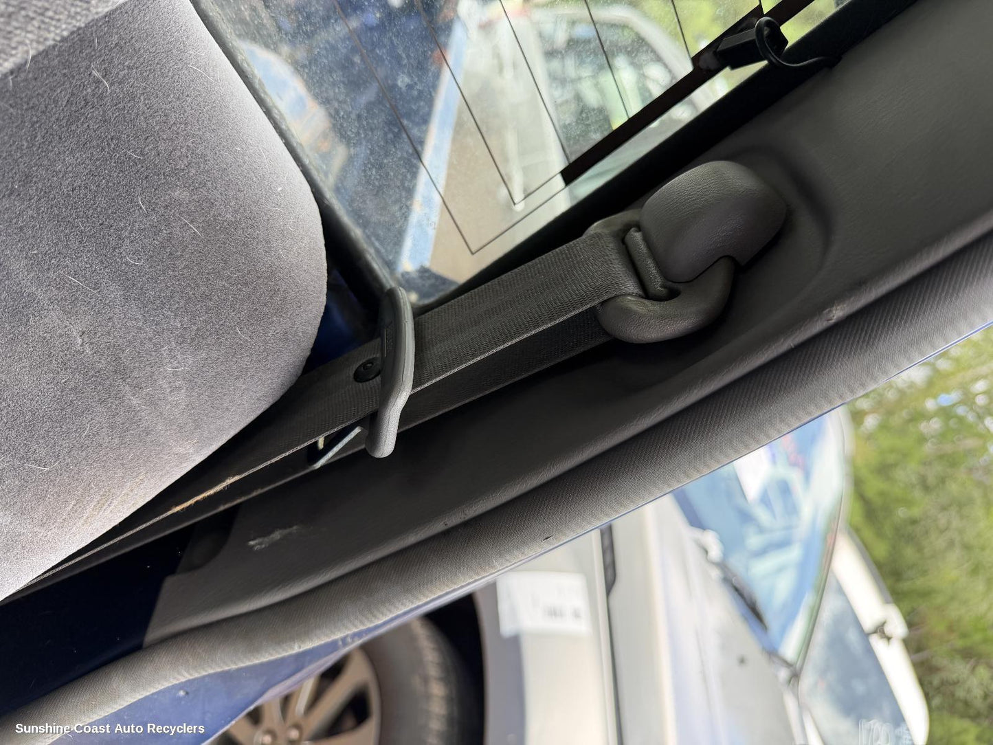 2001 Nissan Navara Seatbelt Stalk