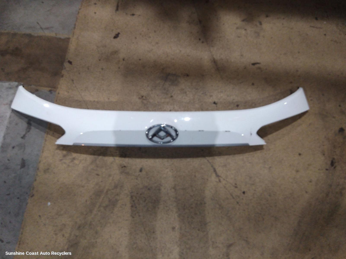 2017-2024 Ldv D90 Rear Garnish