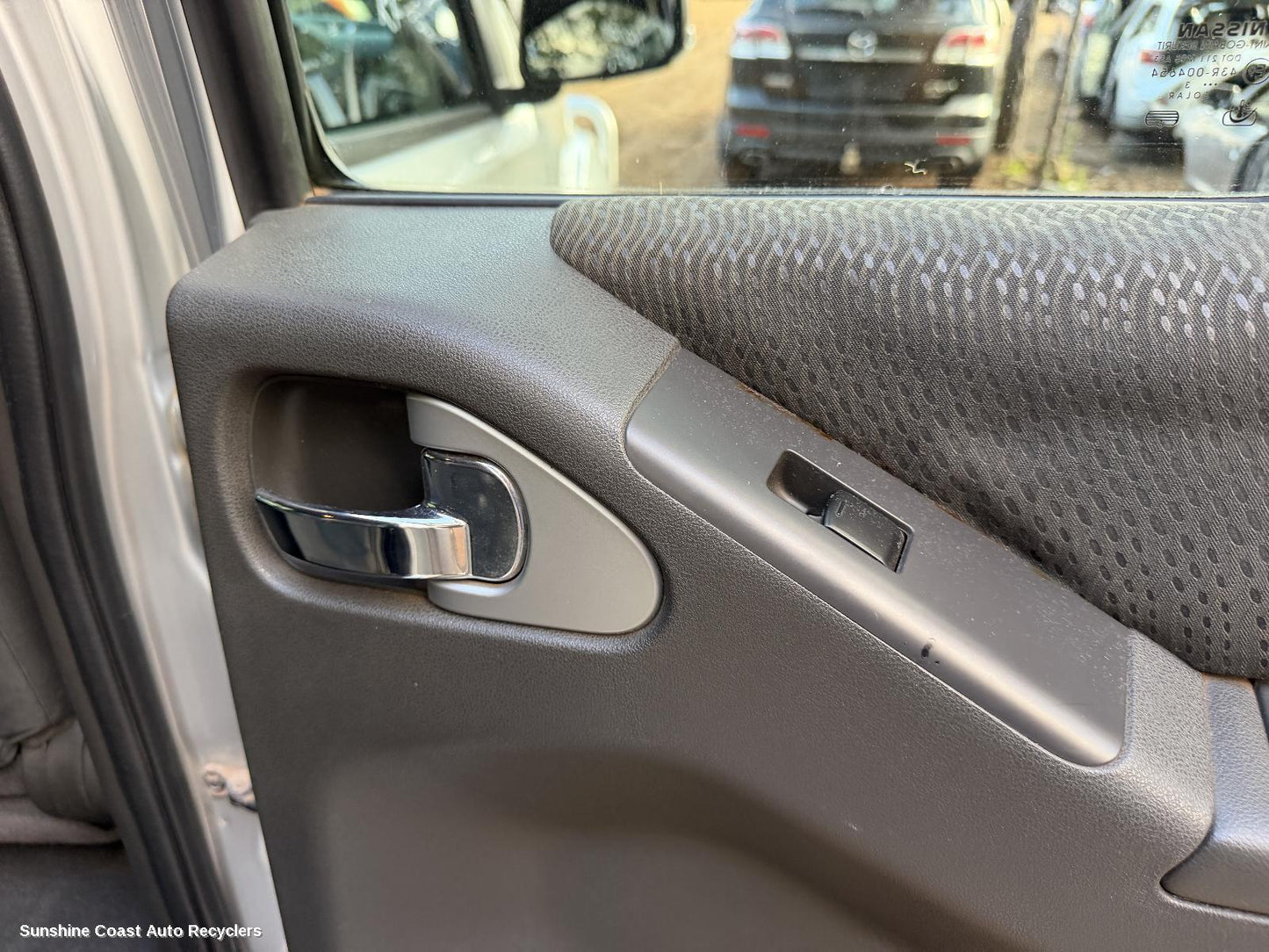 2005-2015 Nissan Navara Door Handle