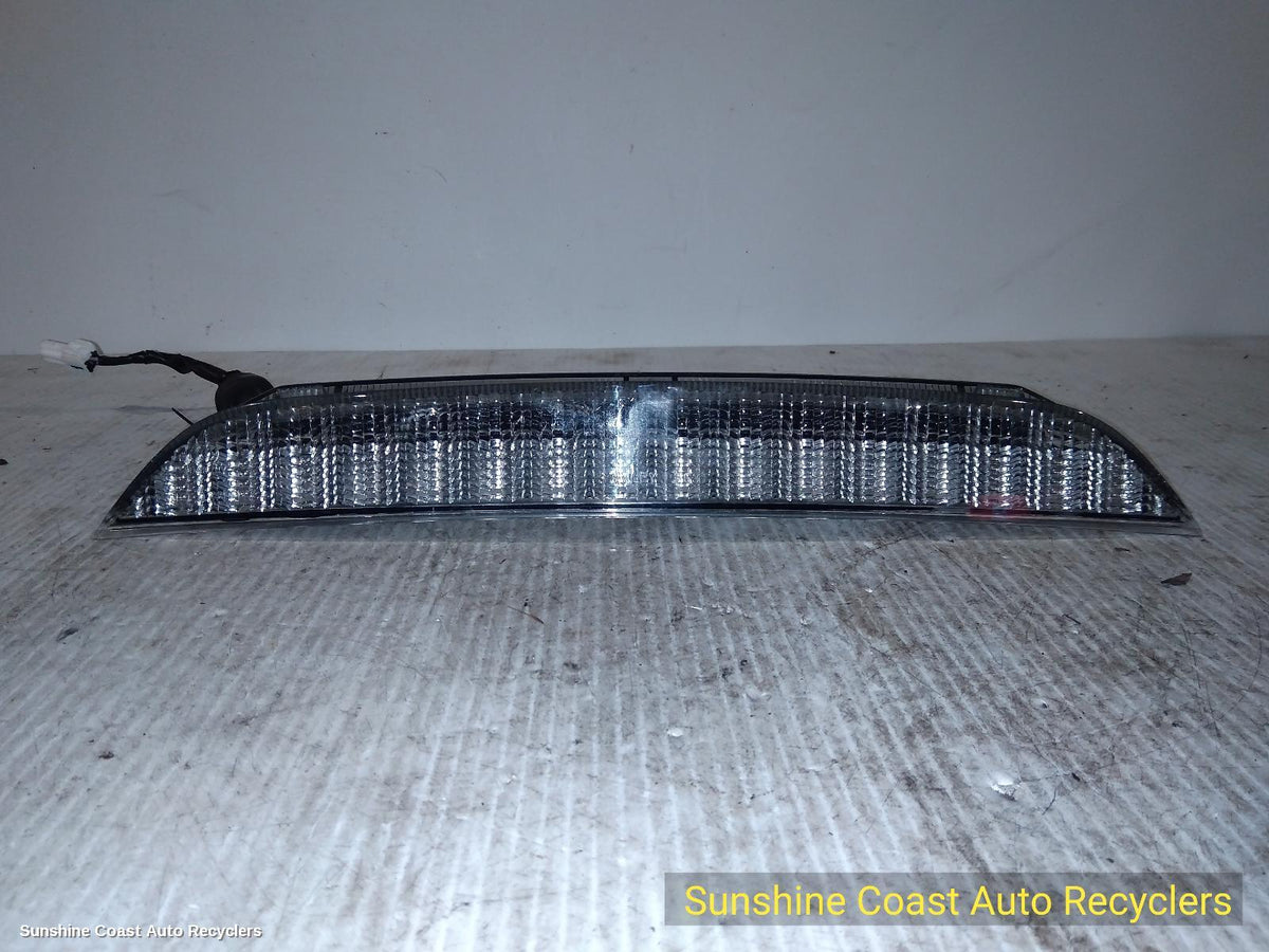 2009-2012 Mitsubishi Outlander High Level Stoplight