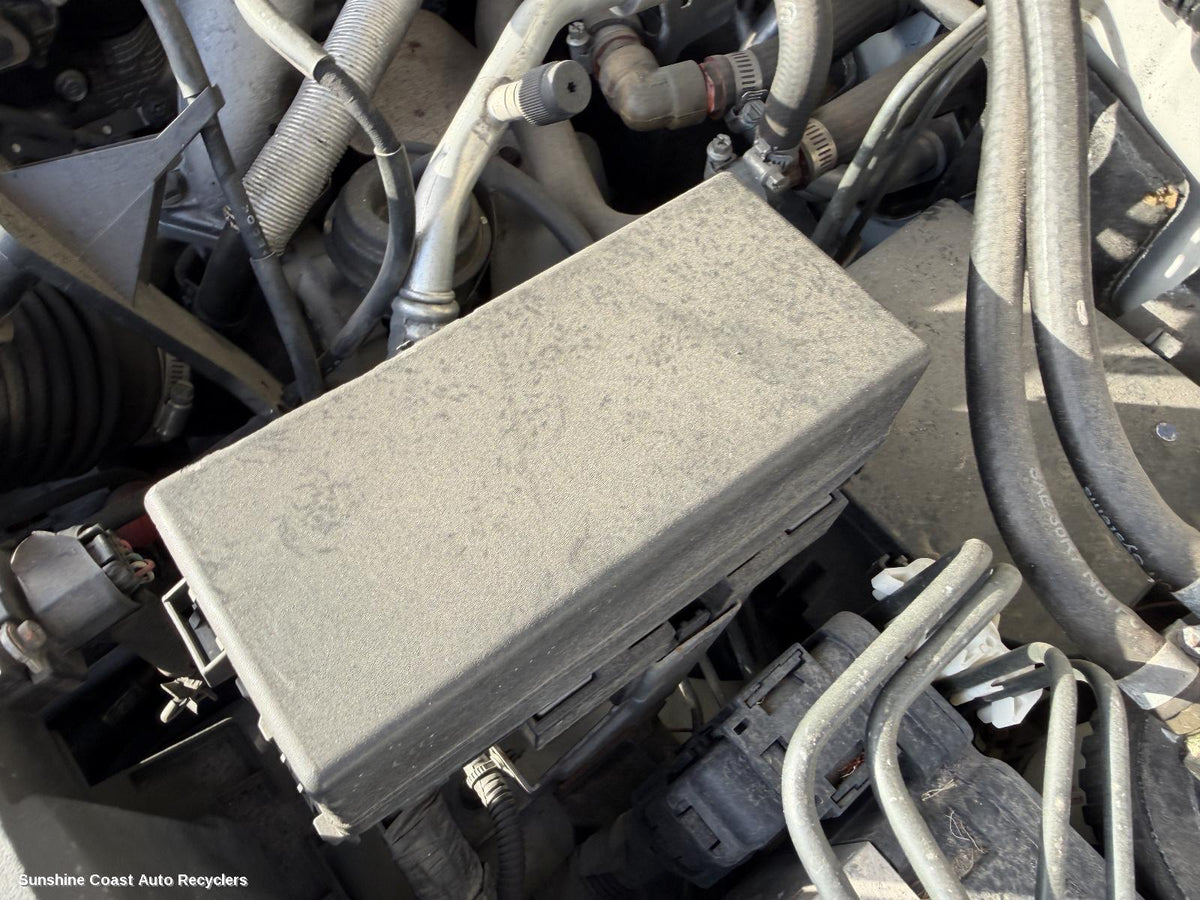 2005-2013 Nissan Pathfinder Fuse Box