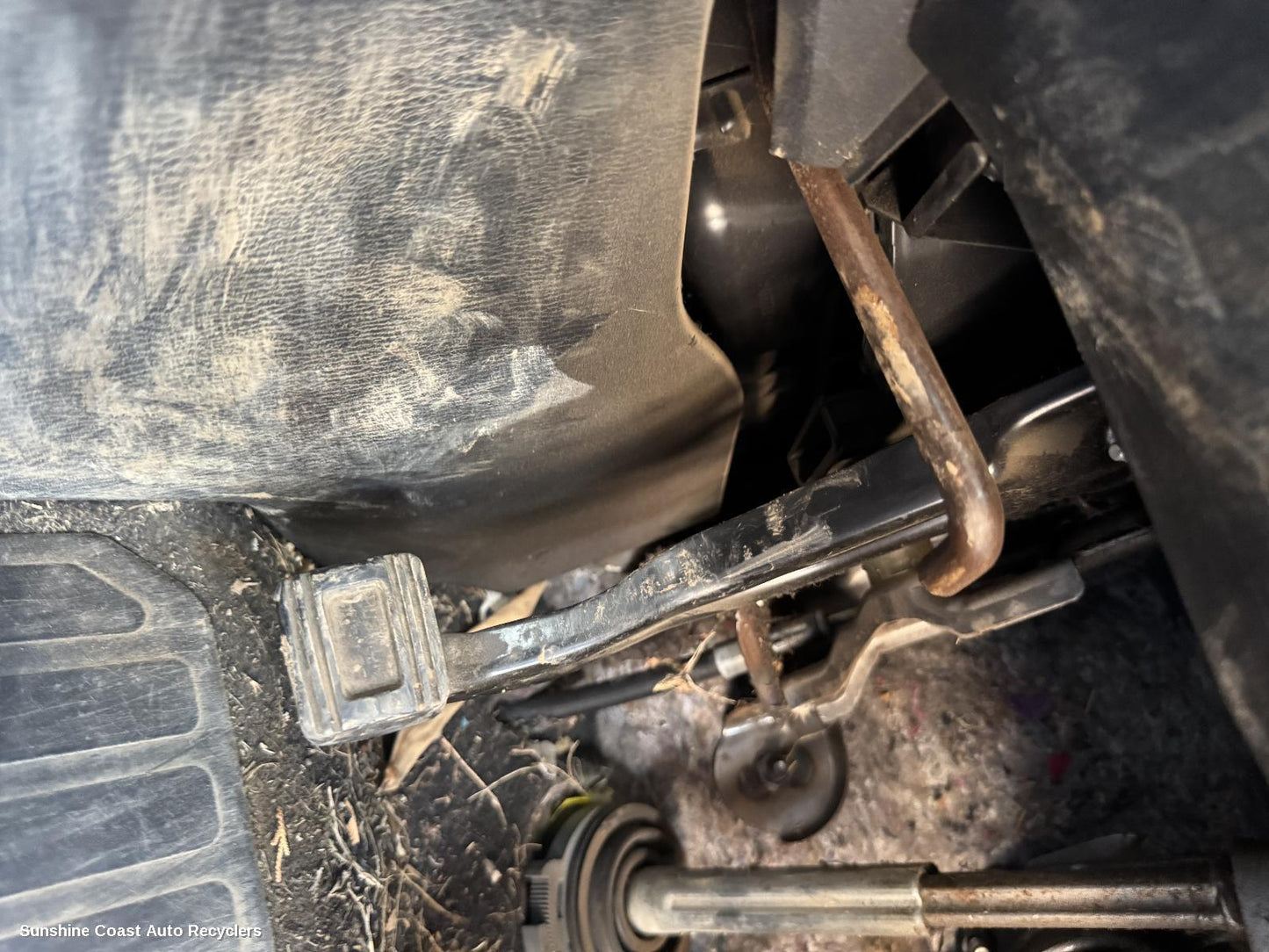 2016 Nissan Pathfinder Handbrake Lever