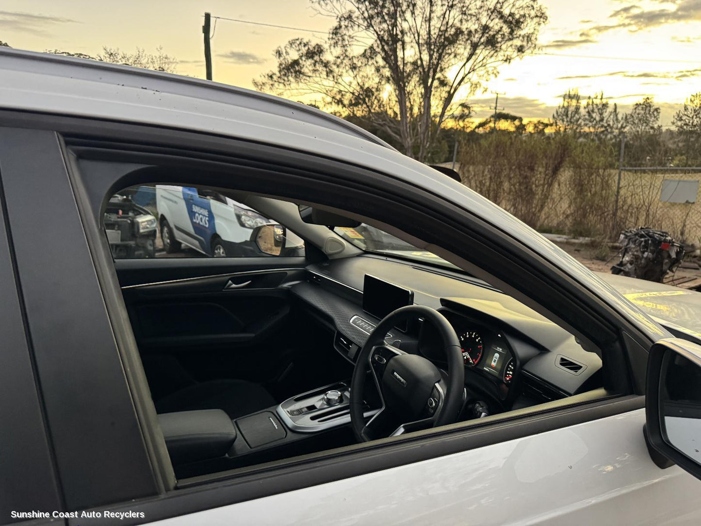 2021-2026 Haval Jolion Right Front Door Window