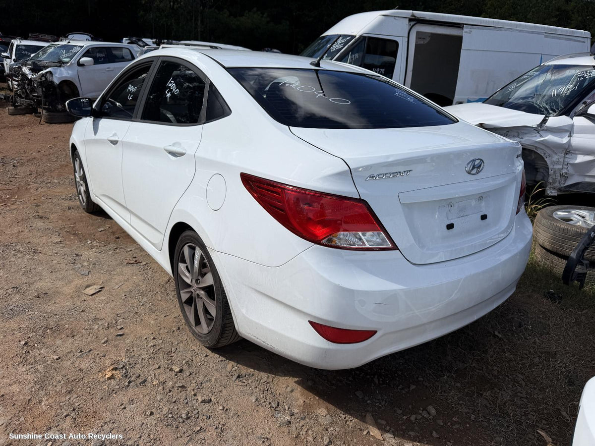 2011-2019 Hyundai Accent Interior Mirror
