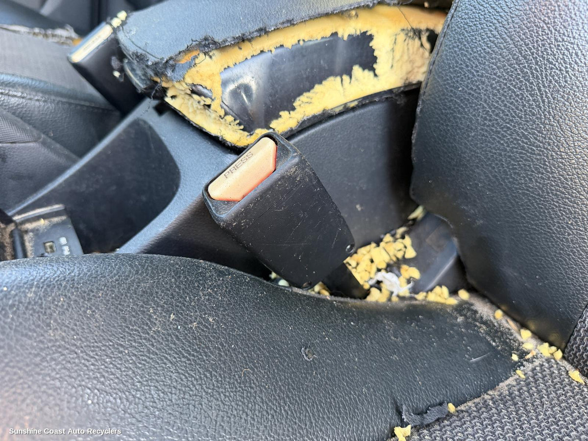 2005-2010 Kia Sportage Seatbelt Stalk
