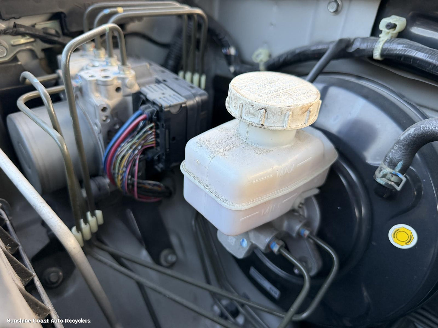 2009-2015 Mitsubishi Challenger Master Cylinder