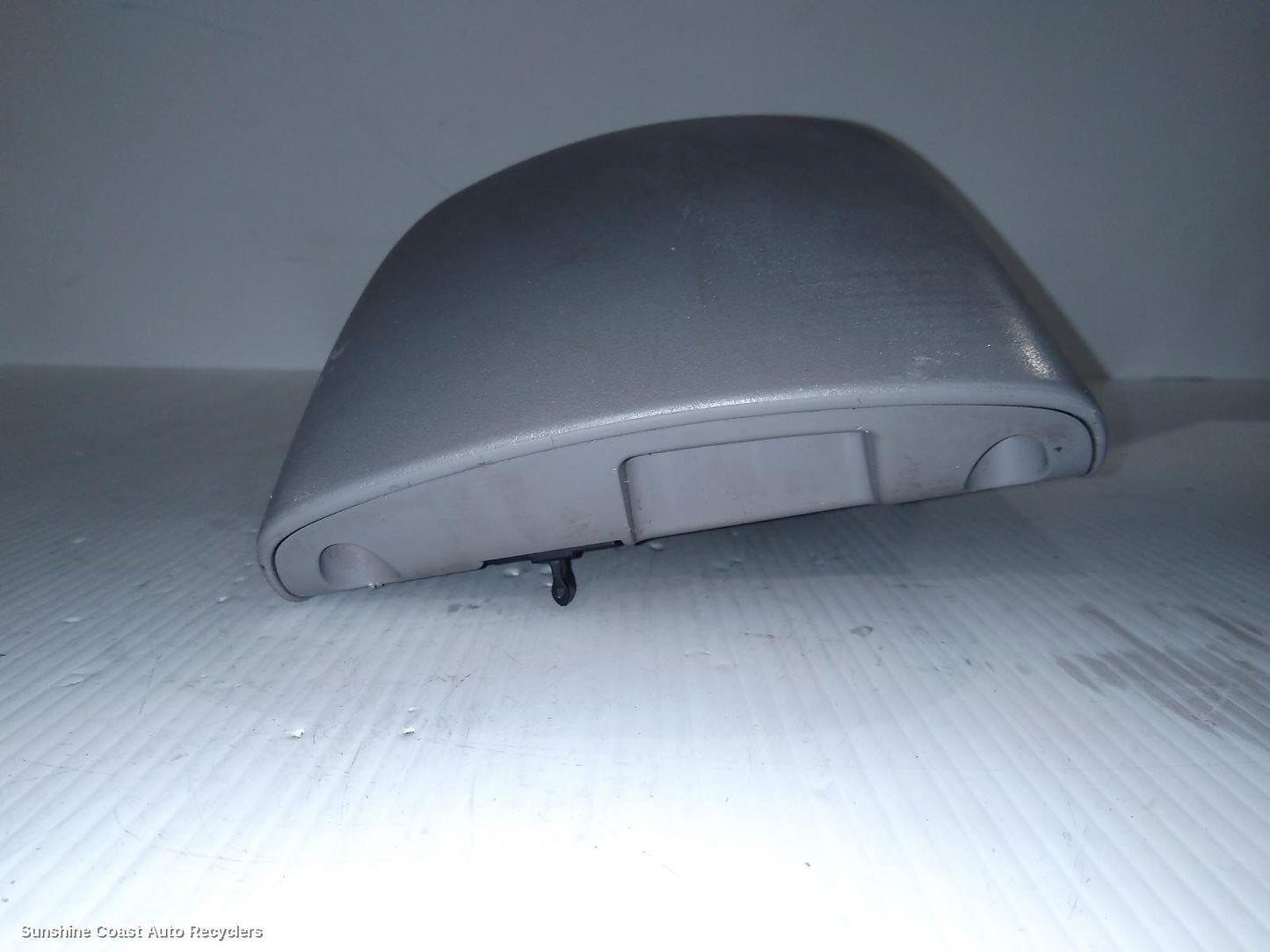 2006 Mitsubishi Triton Console