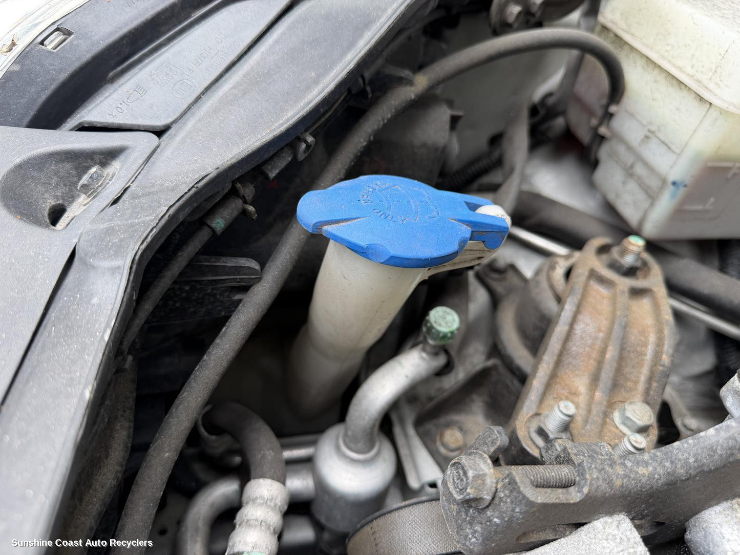 2010-2012 Hyundai I20 Washer Bottle