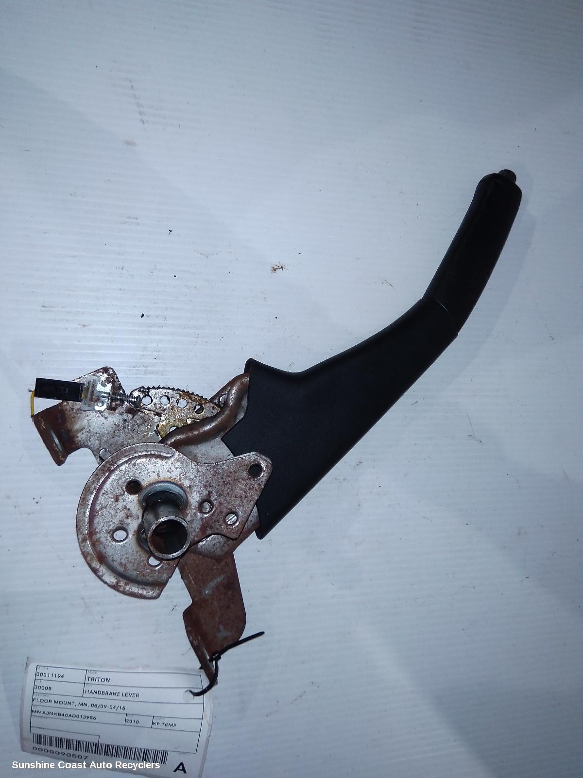 2010 Mitsubishi Triton Handbrake Lever