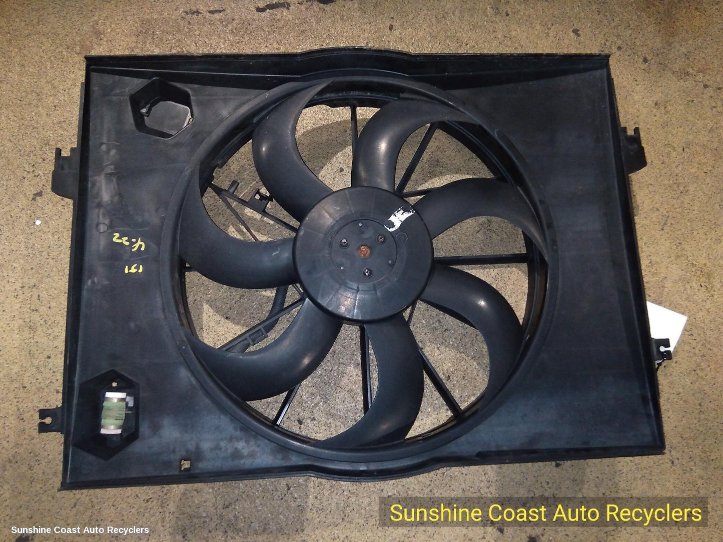 2009 Hyundai Tucson Fan