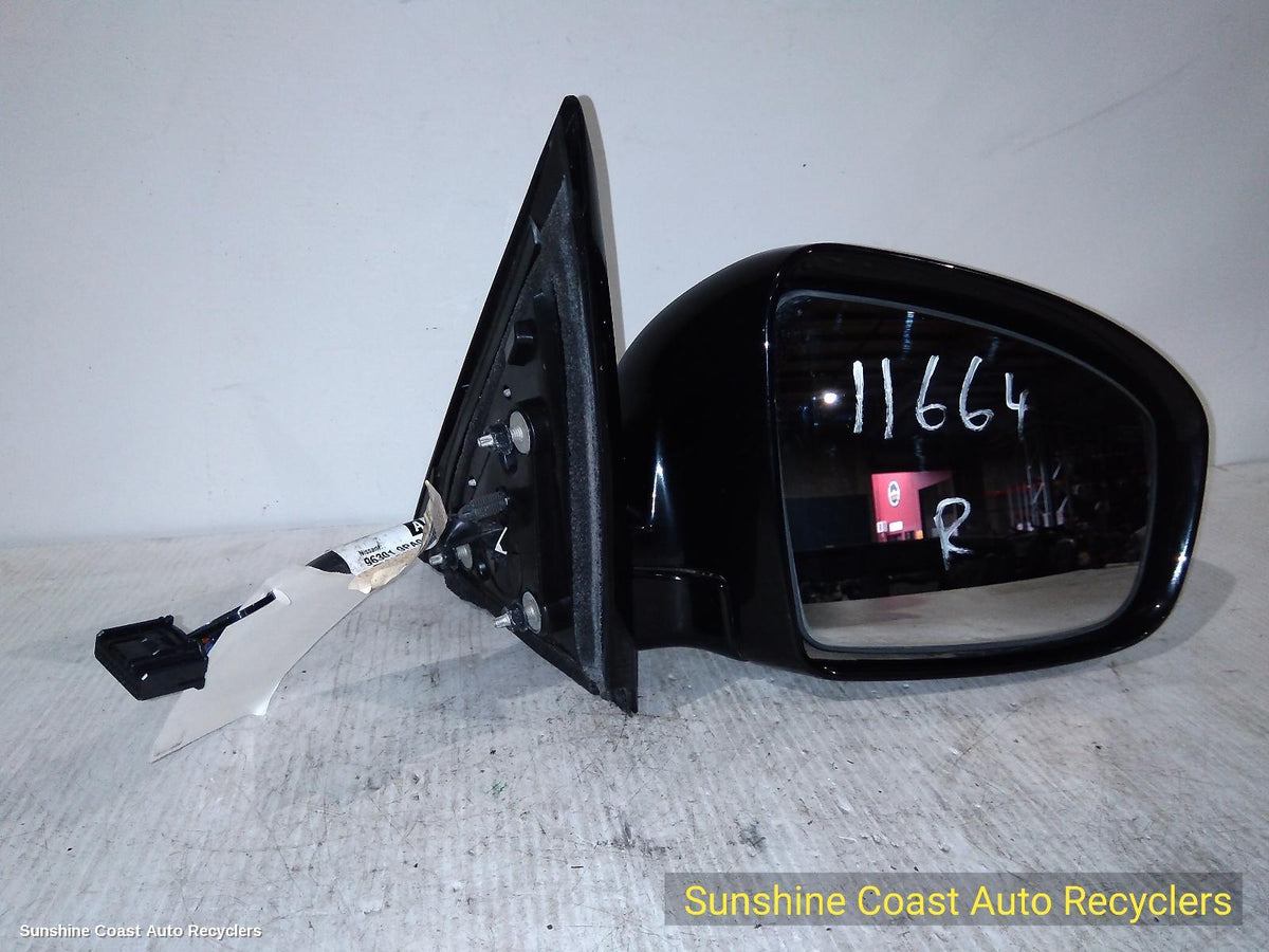2013-2016 Nissan Pathfinder Right Door Mirror