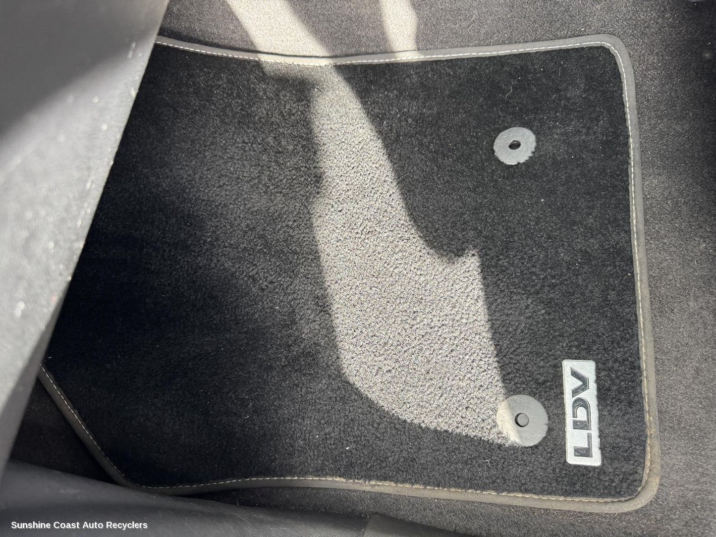 2022 Ldv D90 Floor Mats