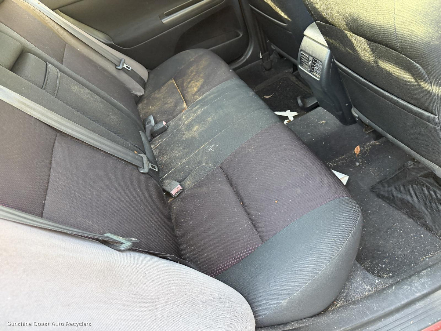 2002-2006 Toyota Camry 2nd Seat  Rear Seat