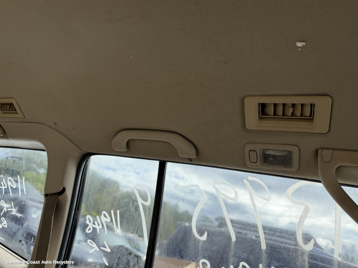 2000-2006 Mitsubishi Pajero Grab Handle