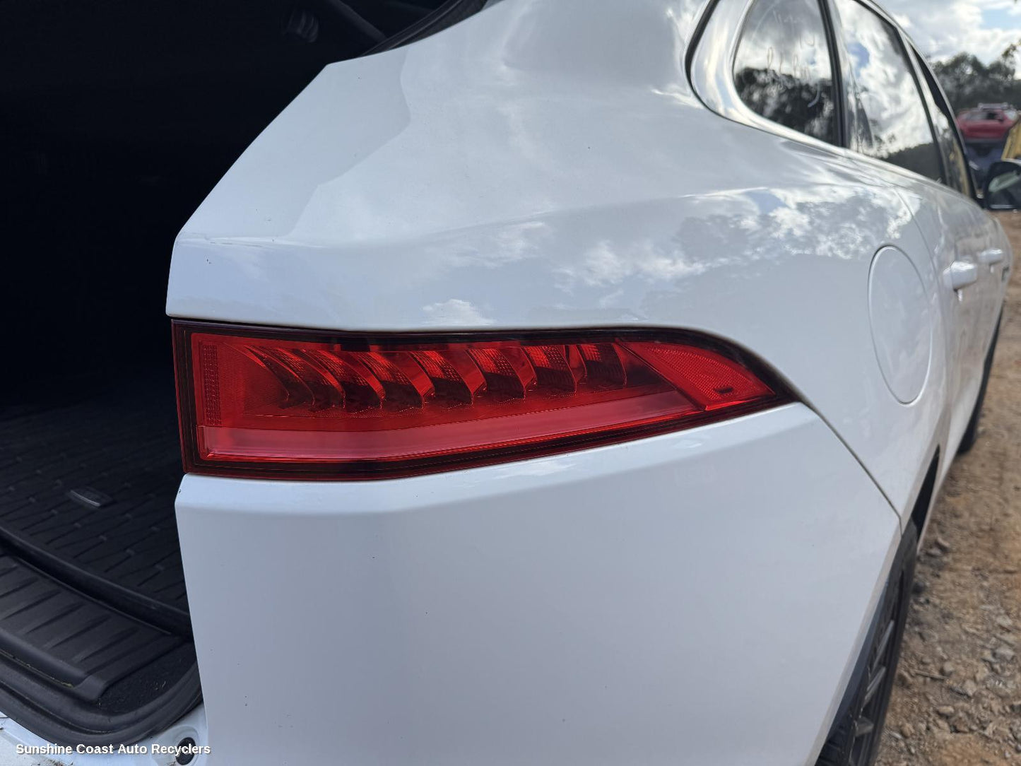 2016 Jaguar F Pace Right Taillight