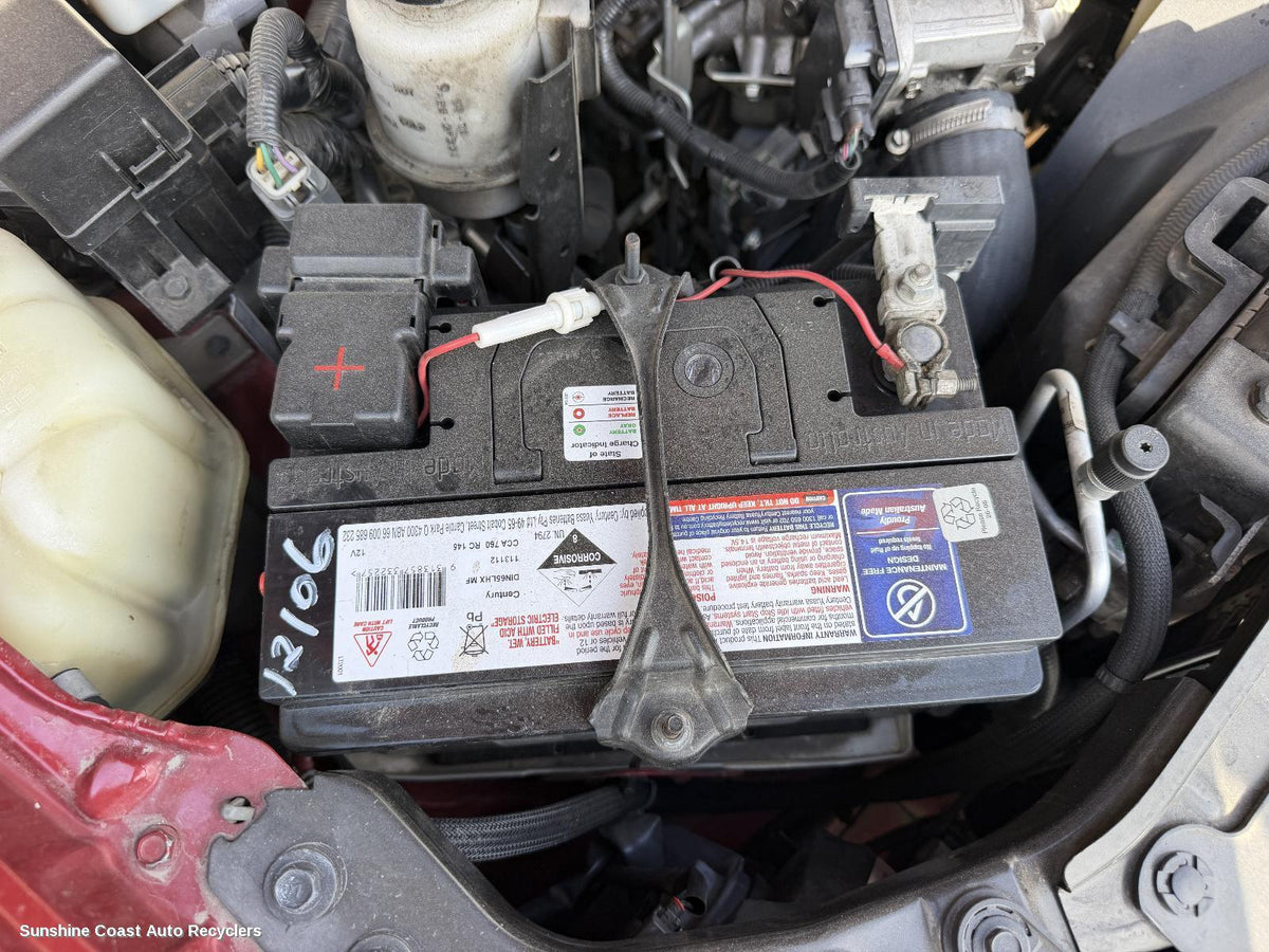 2005-2015 Nissan Navara Fuse Box