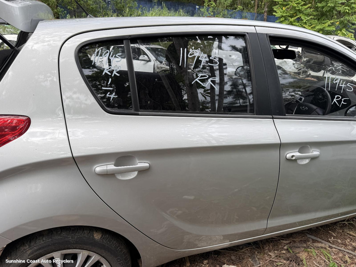 2010-2015 Hyundai I20 Right Rear Door Sliding