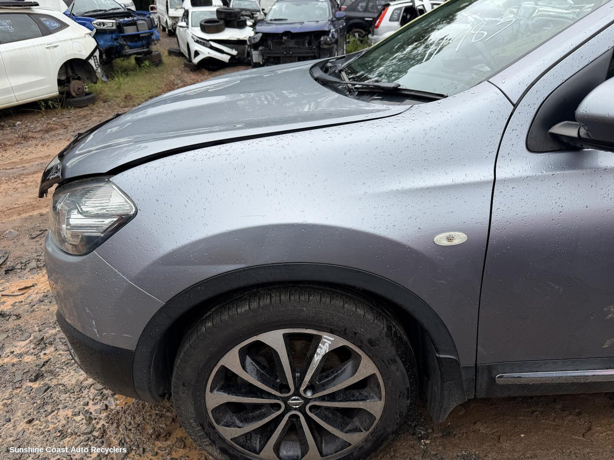2010-2014 Nissan Dualis Left Guard