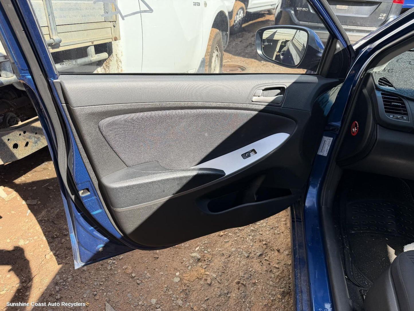 2011-2019 Hyundai Accent Door Trim
