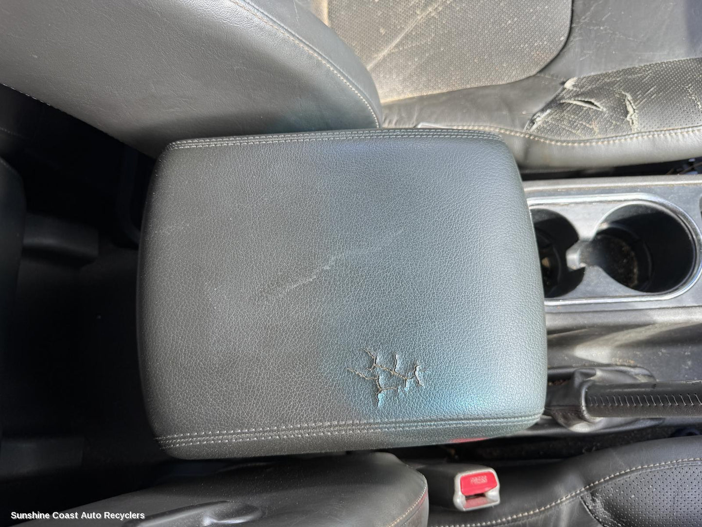 2012 Nissan Pathfinder Console