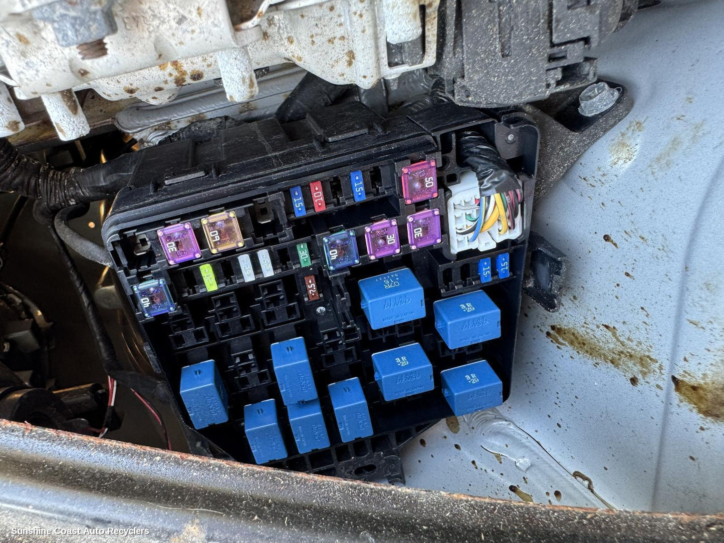 2014 Suzuki Swift Fuse Box