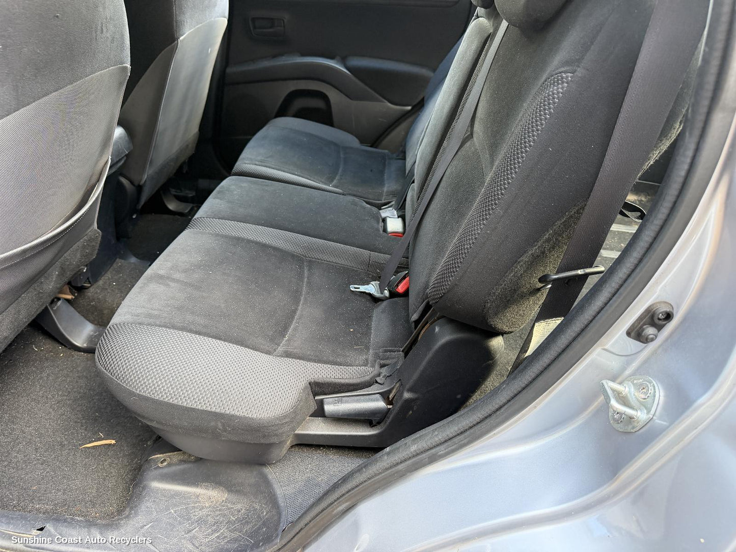 2009-2012 Mitsubishi Outlander 2nd Seat  Rear Seat