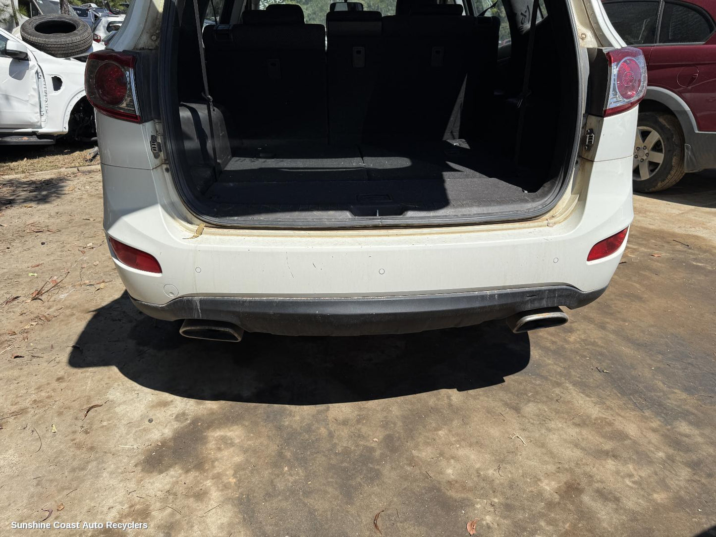 2011 Hyundai Santa Fe Rear Bumper