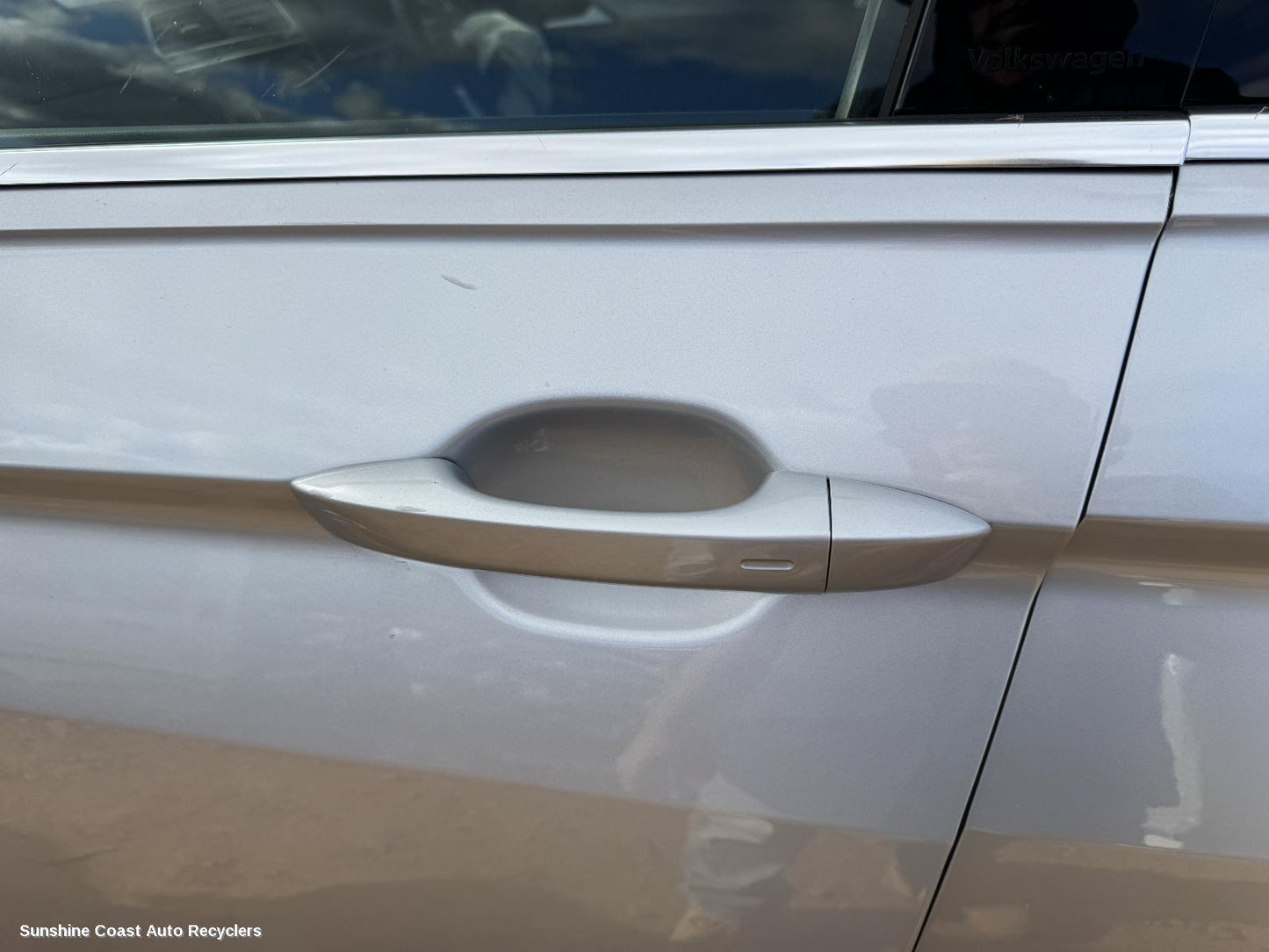 2022 Volkswagen Tiguan Door Handle