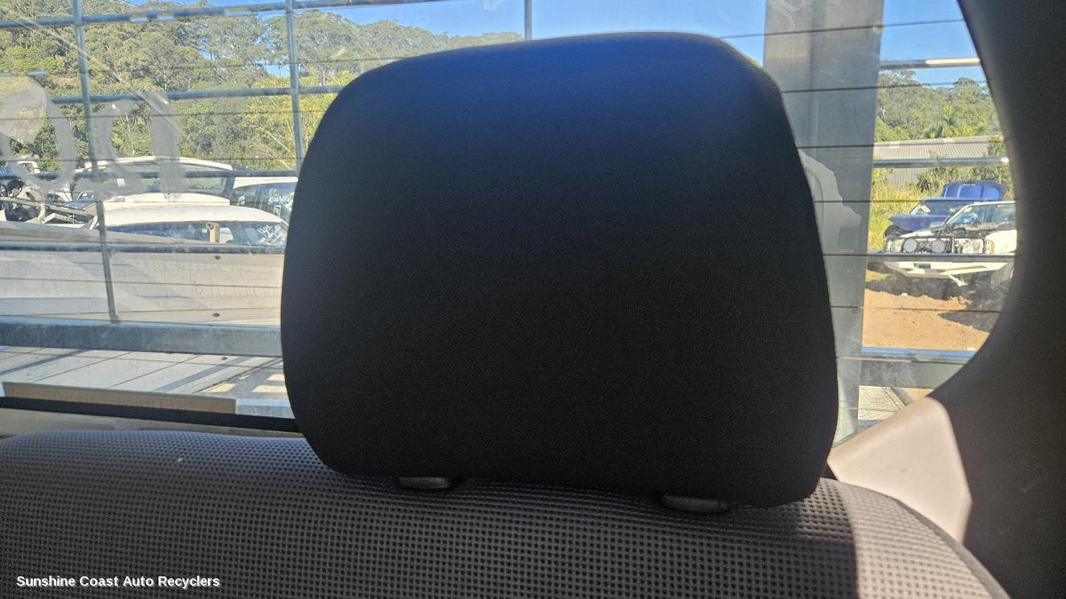 2009-2015 Mitsubishi Triton Headrest