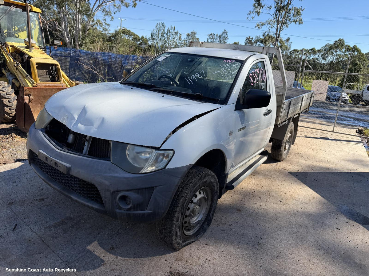 2009-2015 Mitsubishi Triton Differential Centre