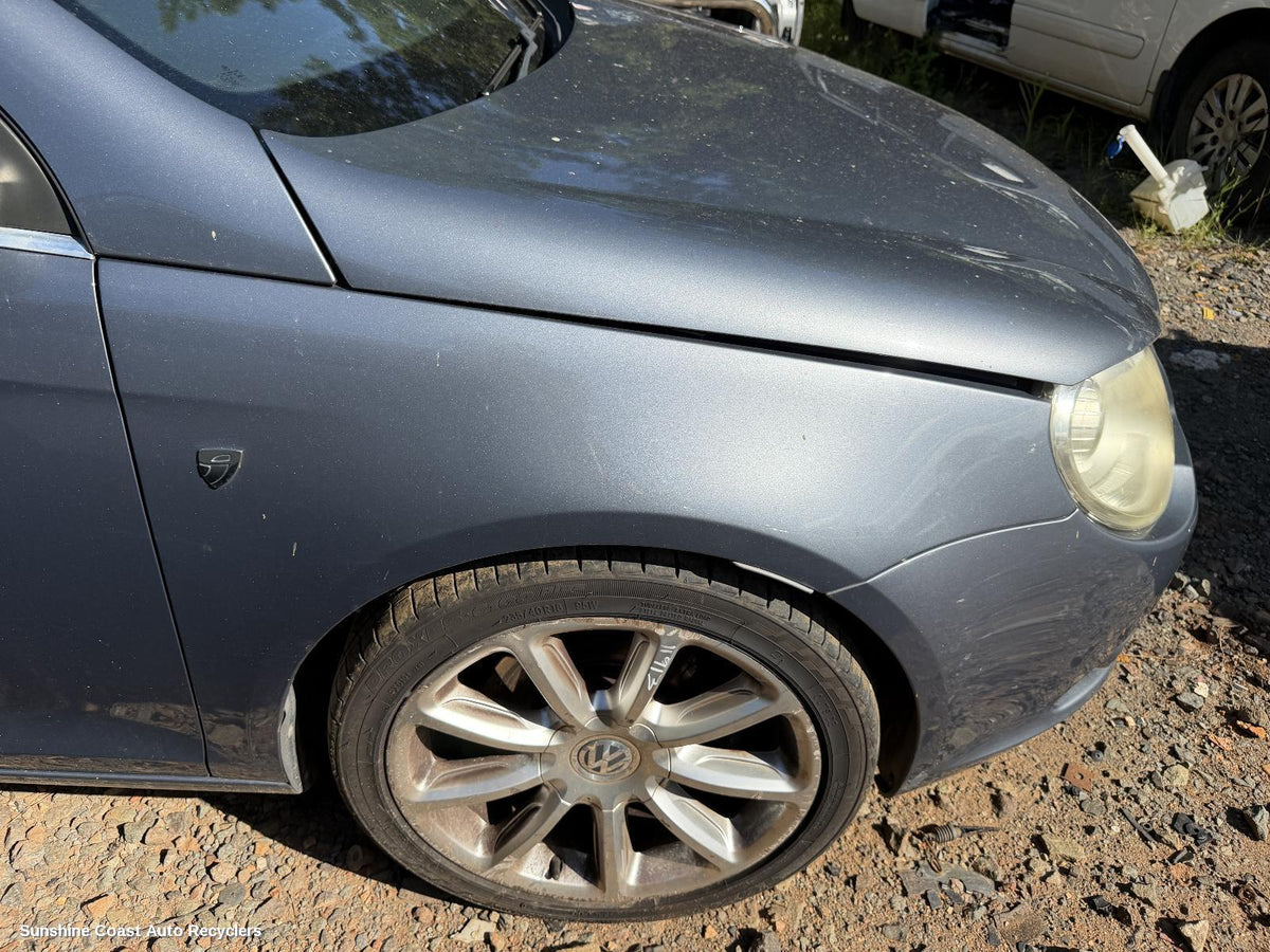 2007-2014 Volkswagen Eos Right Guard
