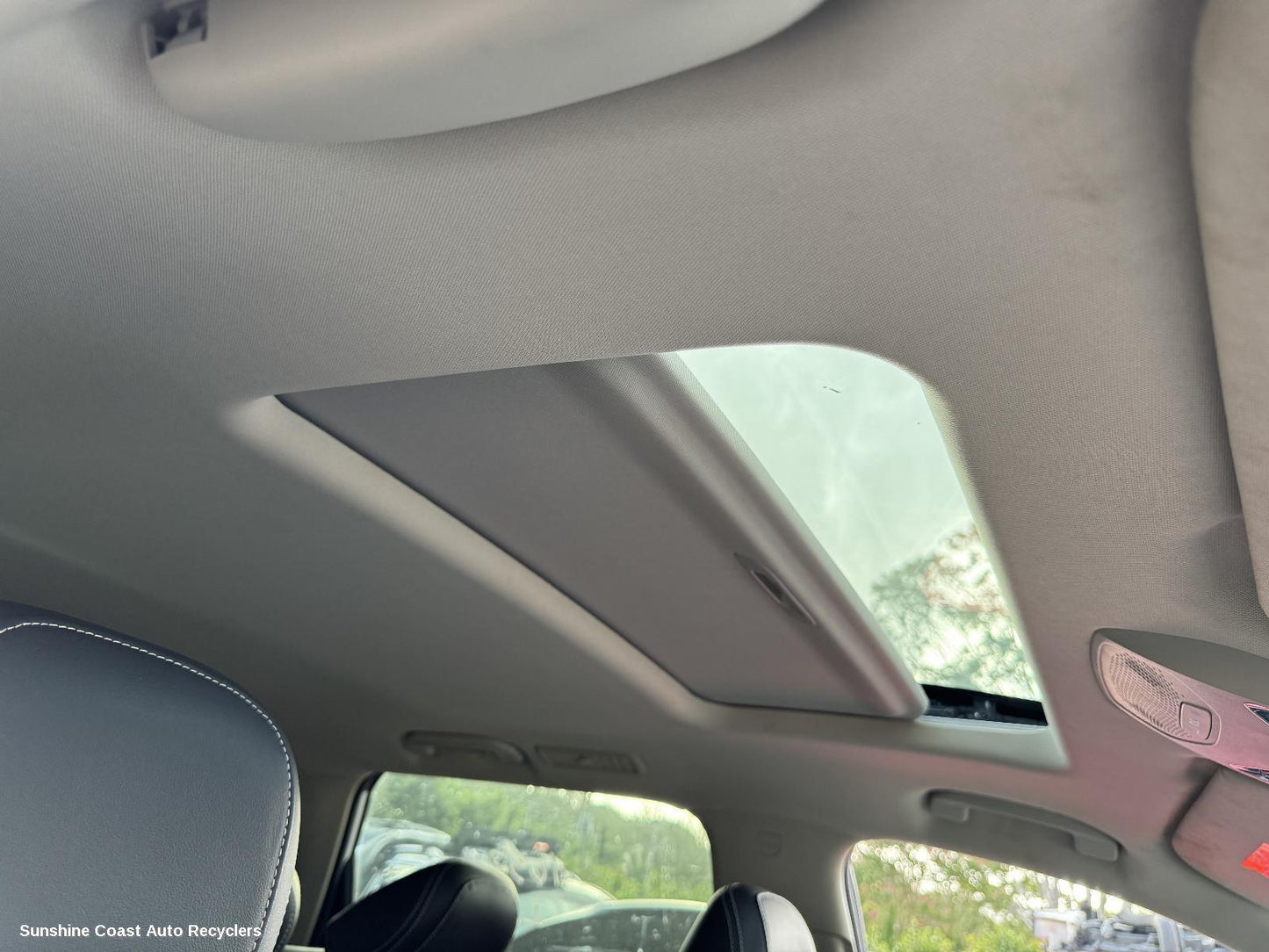 2017-2025 Ldv D90 Roof Glass Sunroof T