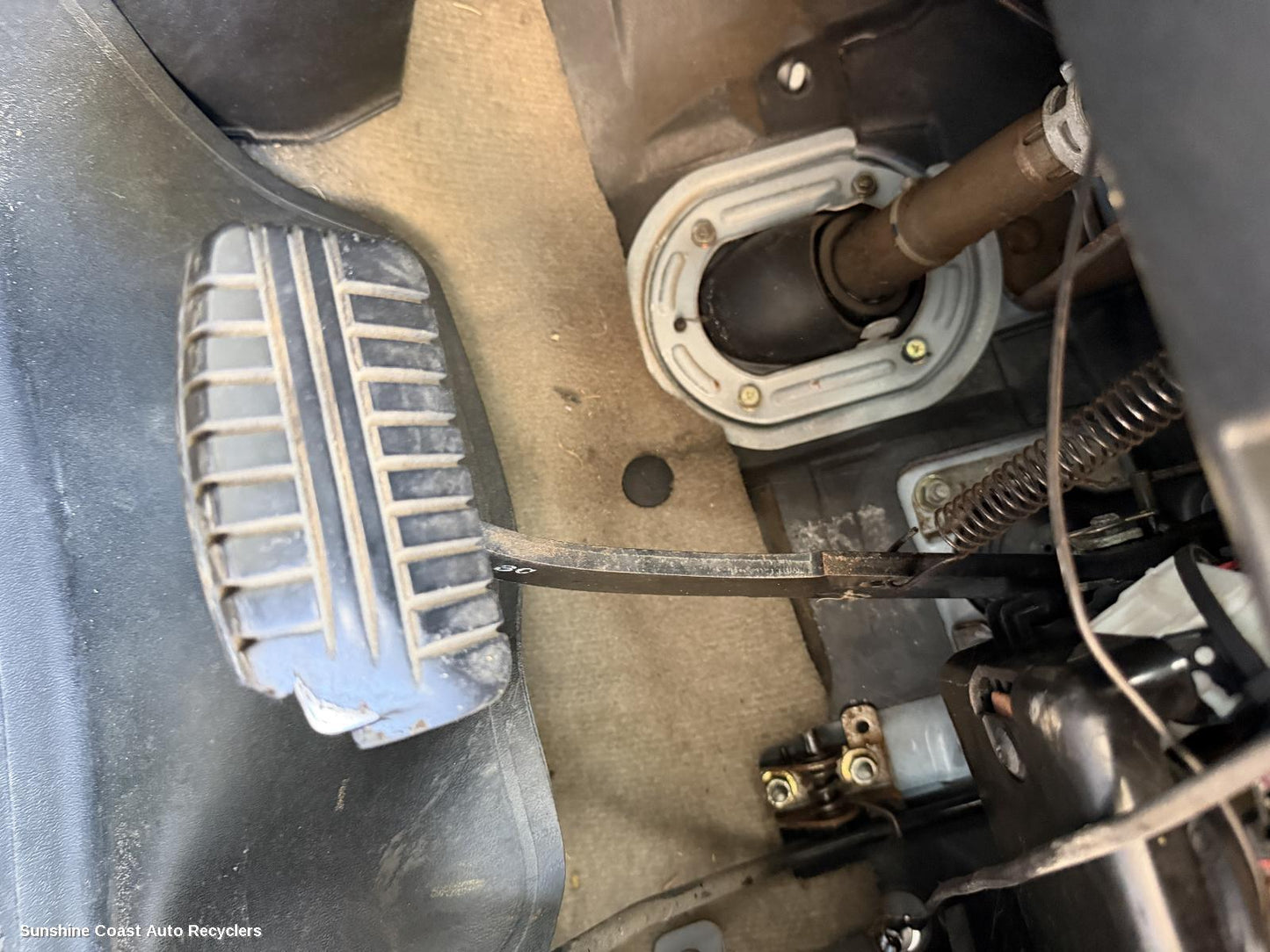 2000-2002 Mitsubishi Pajero Pedal Assembly