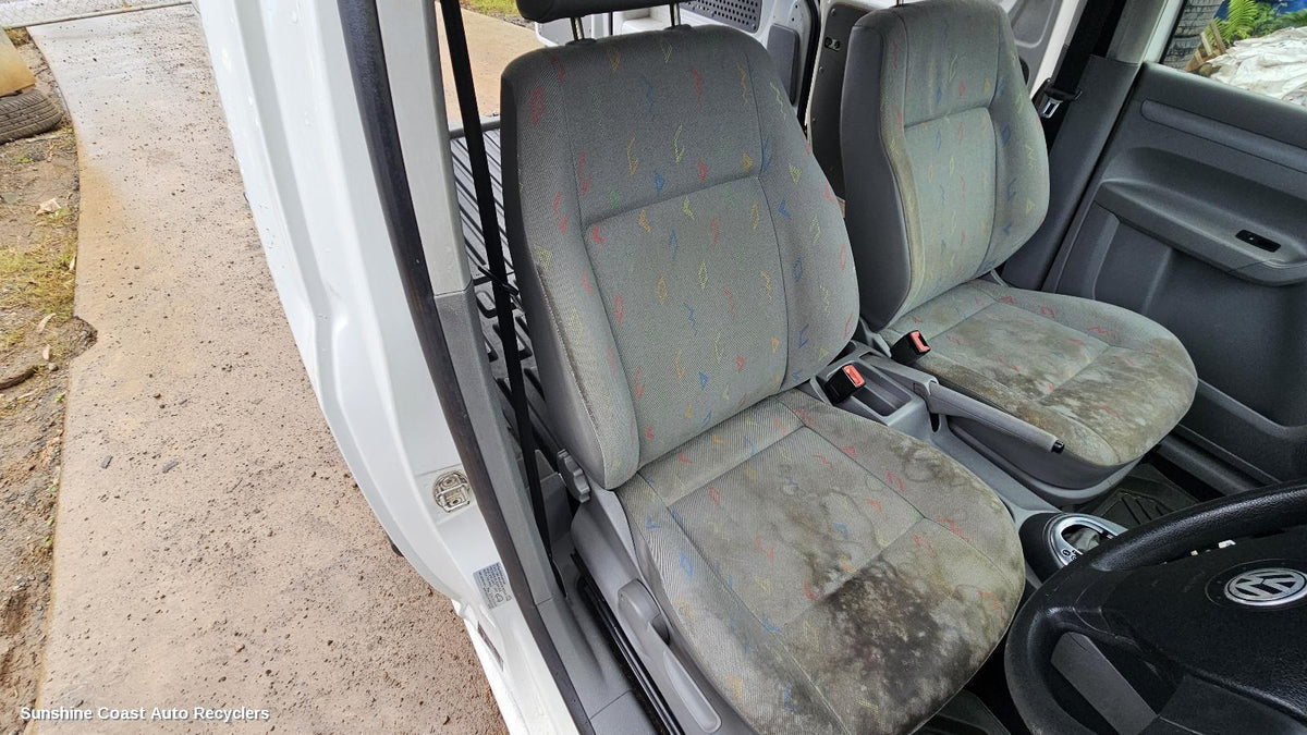 2004-2010 Volkswagen Caddy Front Seat