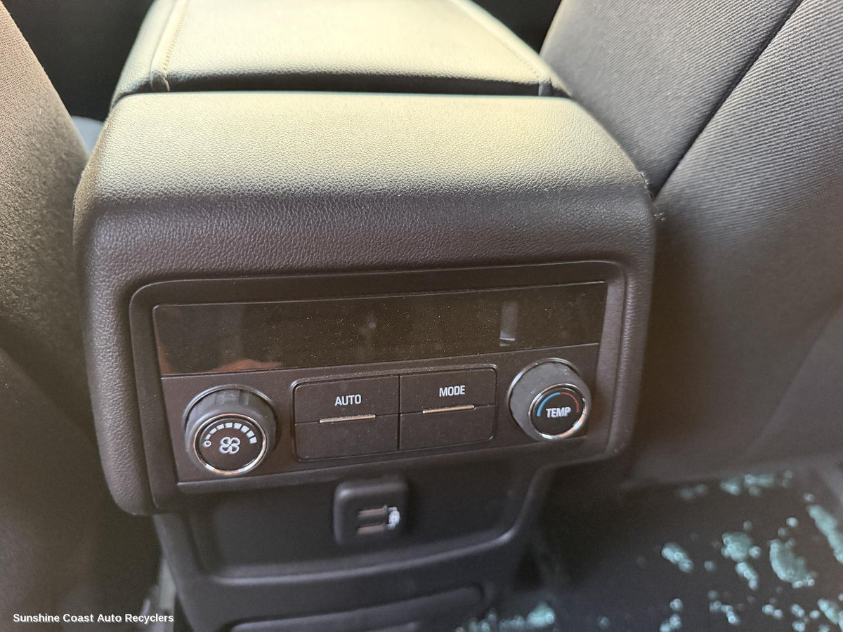 2018-2020 Holden Acadia Heater Ac Controls