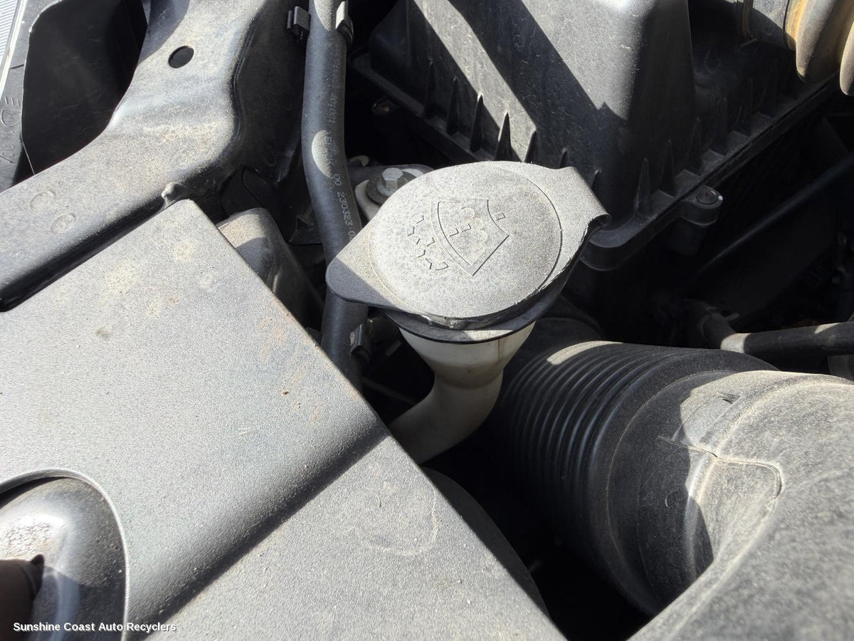 2015-2022 Ldv G10 Washer Bottle