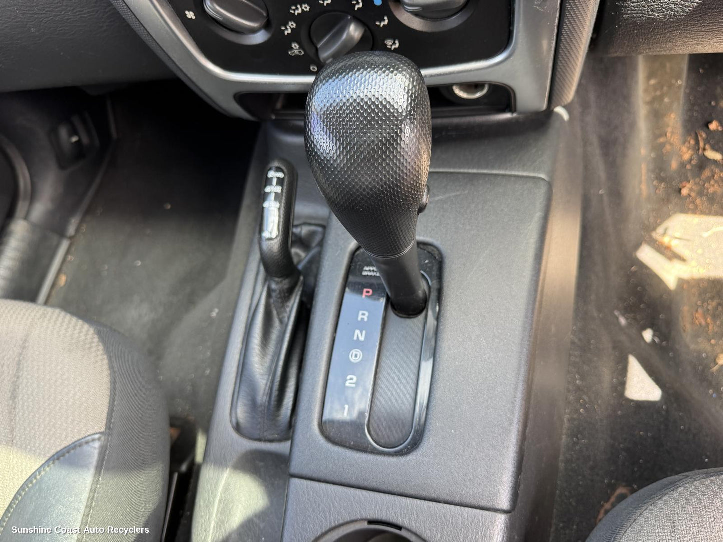 2004 Jeep Cherokee Gear Stick Shifter