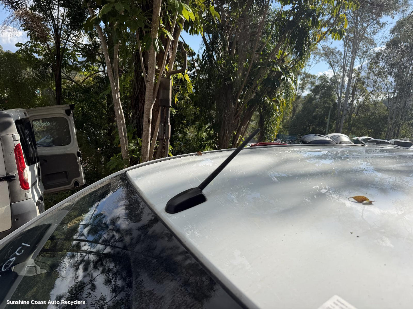 2016-2020 Holden Colorado Antenna