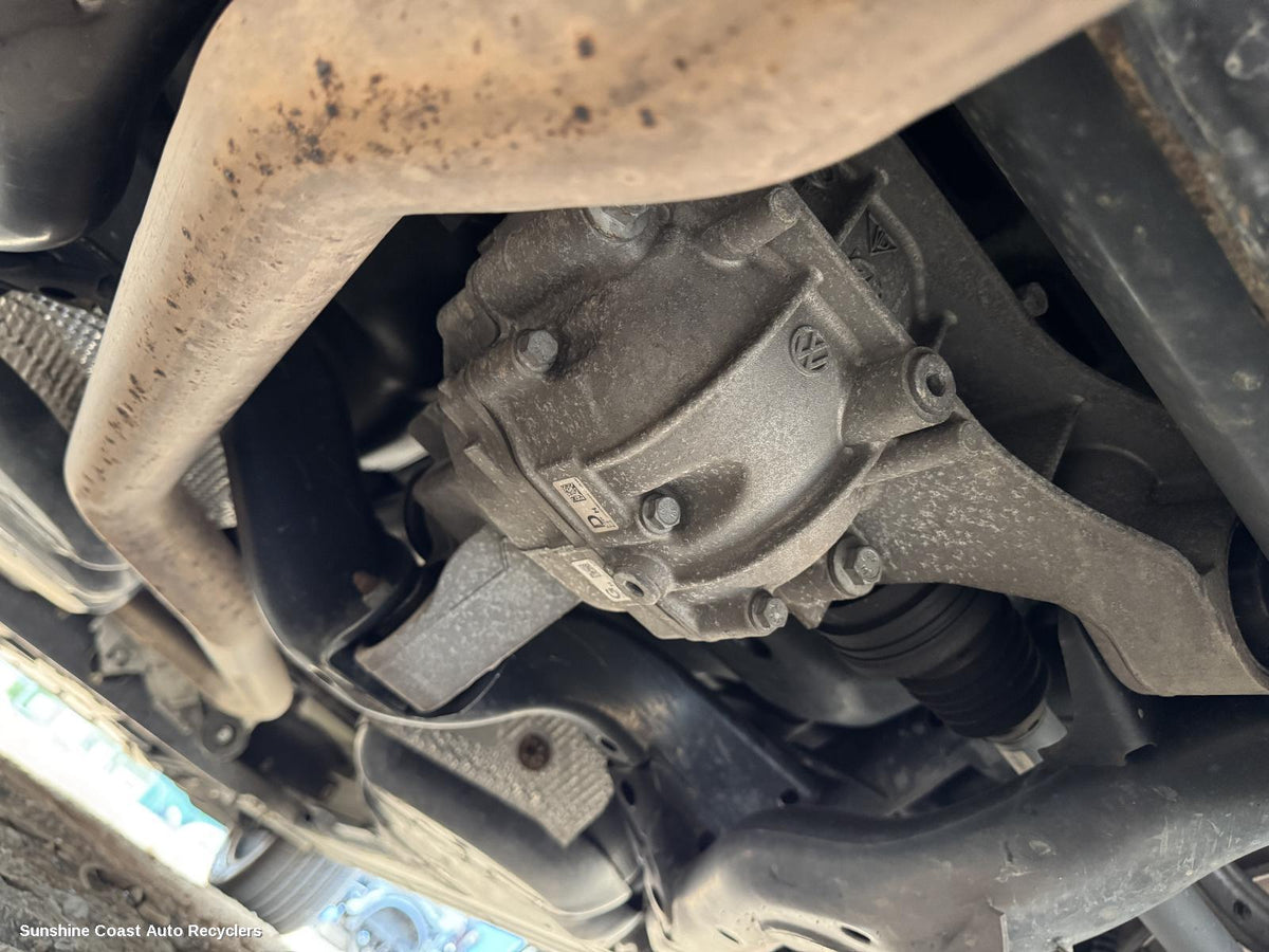 2010-2018 Volkswagen Touareg Differential Centre