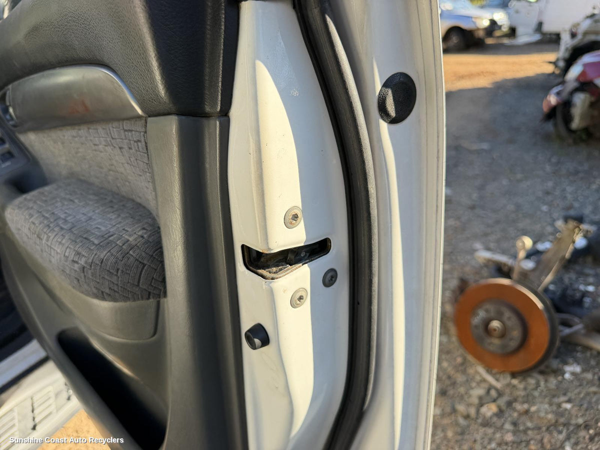 2003-2009 Toyota Prado Door Boot Gate Lock