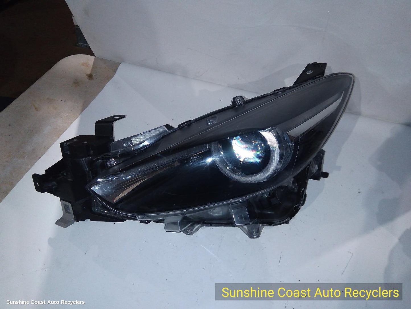 2016-2019 Mazda 3 Left Headlamp