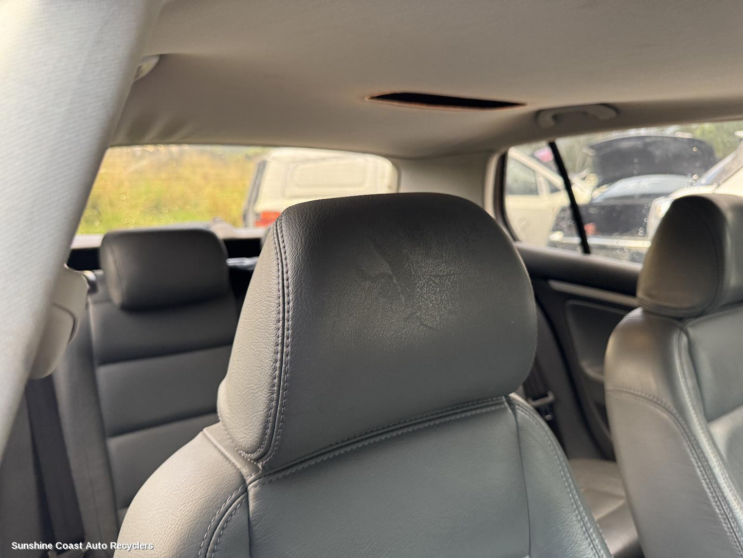 2009 Volkswagen Golf Headrest