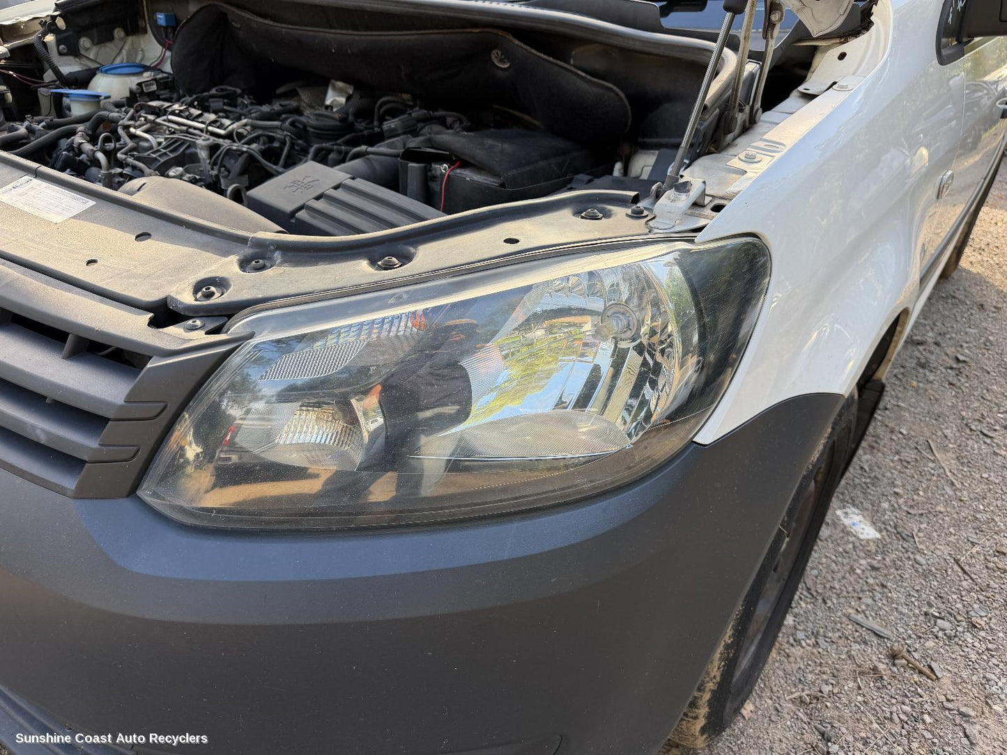 2010-2015 Volkswagen Caddy Left Headlamp