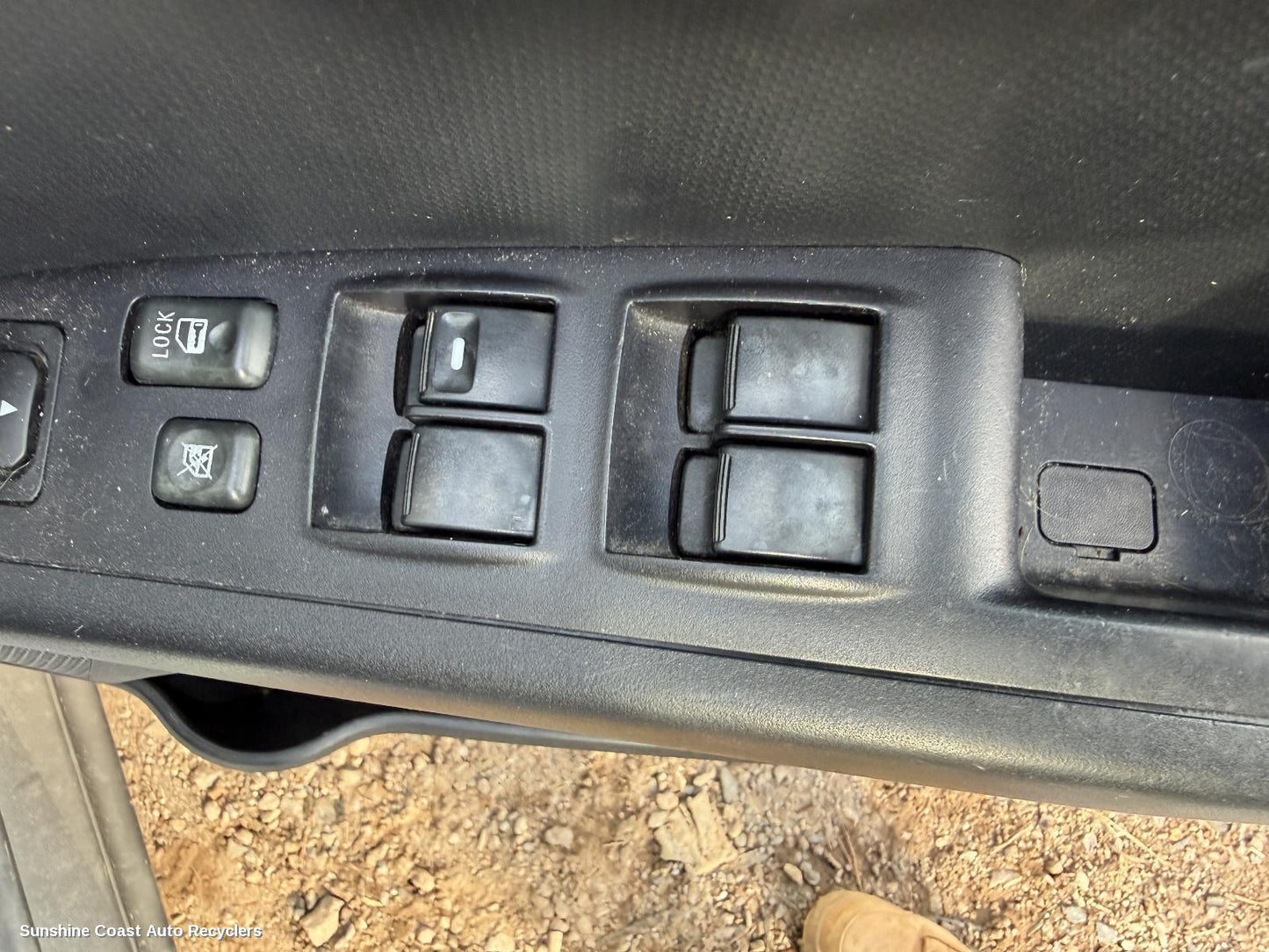 2009-2012 Mitsubishi Outlander Pwr Dr Wind Switch