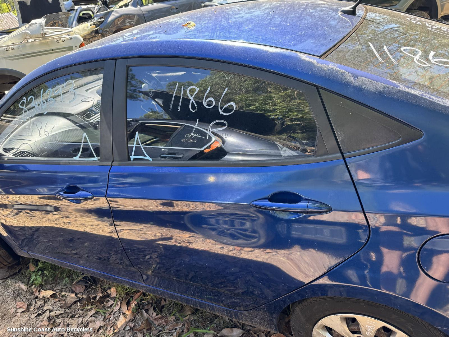2015 Hyundai Accent Left Rear Door Sliding