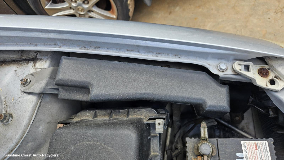 2001-2007 Toyota Corolla Fuse Box