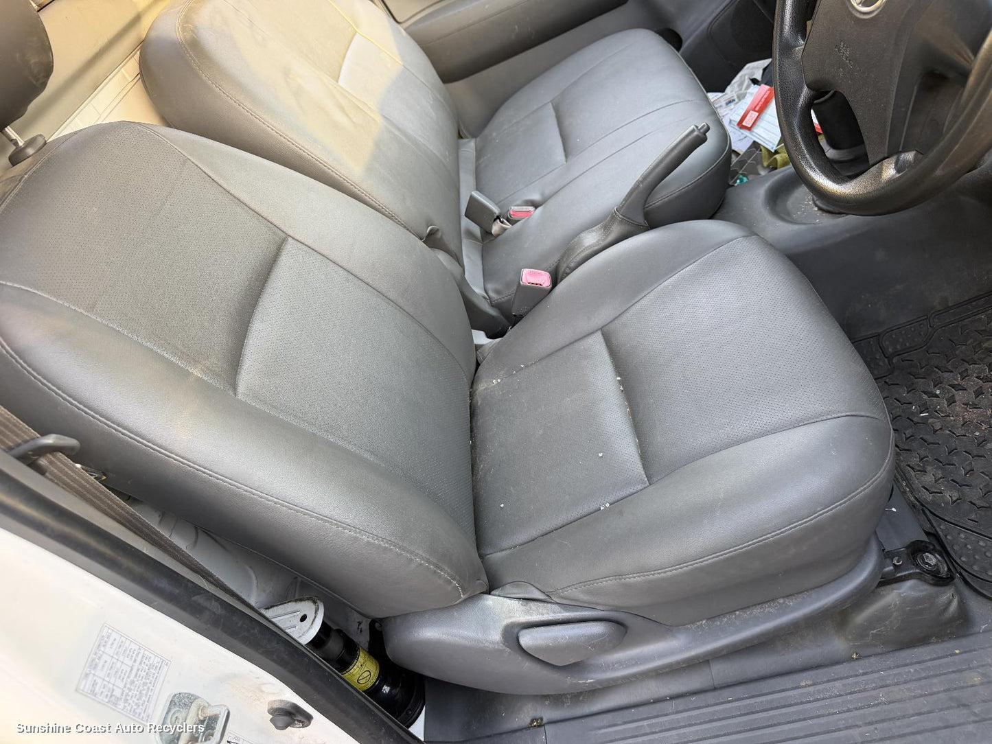 2011-2015 Toyota Hilux Front Seat