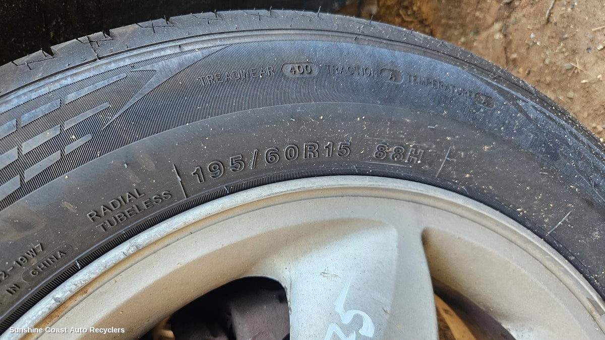 2000-2003 Hyundai Elantra Tyre